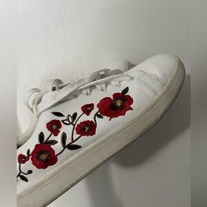White shoes with red flowers size 7